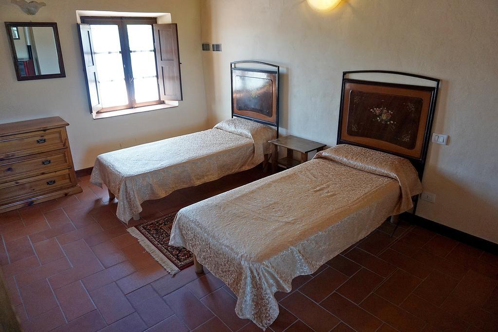 Castello Di Selvole (Adults Only) Pensionat Vagliagli Exteriör bild