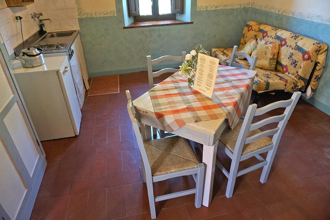 Castello Di Selvole (Adults Only) Pensionat Vagliagli Exteriör bild